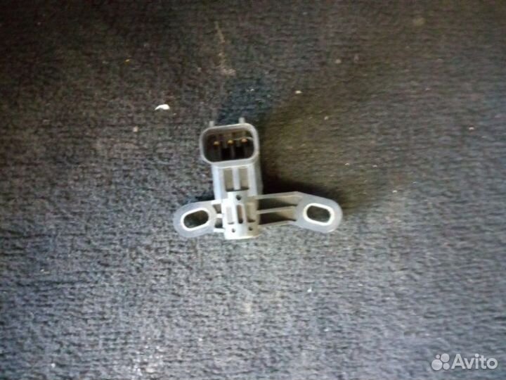 Датчик положения коленвала Mazda CX7