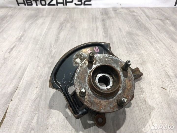 Кулак поворотный передний правый Nissan Almera