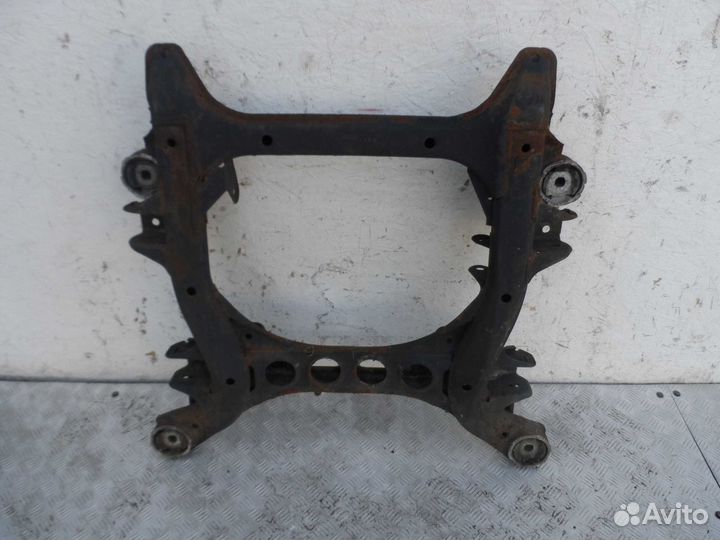 Подрамник Volkswagen Touareg 1 7L