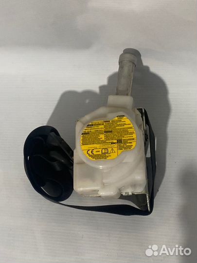 Ремень безопасности передний правый Toyota Camry