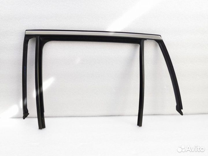 Молдинг двери задний левый Mercedes-Benz Glc-Class