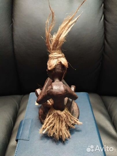 Идолы дерево