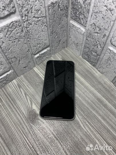 iPhone Xr, 128 ГБ