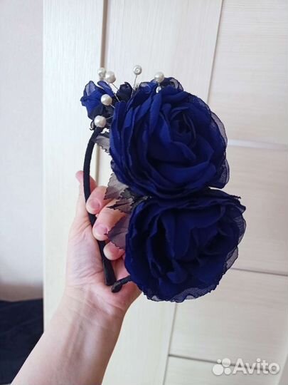 Ободок с цветами из шелка