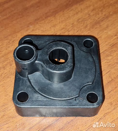 Корпус помпы охлаждения Yamaha 9.9-15, F6-15