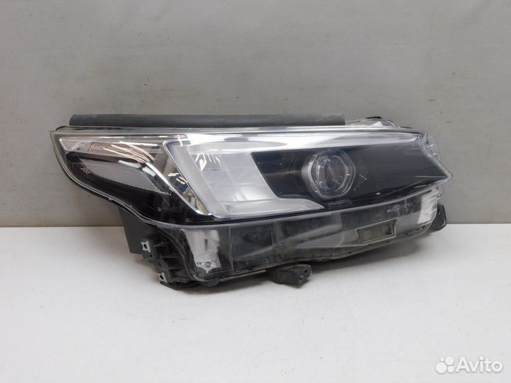 Фара правая Subaru Legacy/Outback
