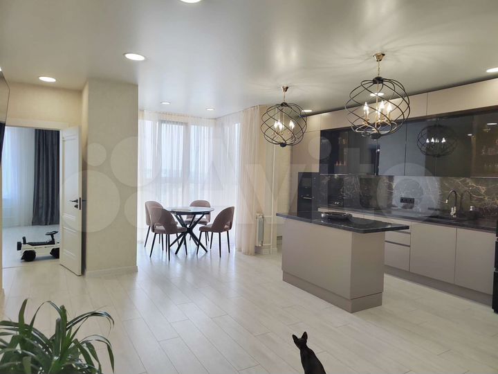 4-к. квартира, 92 м², 16/18 эт.