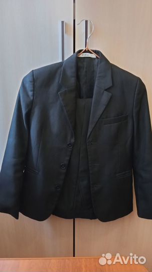 Пиджак и брюки черные на 128-134 рост