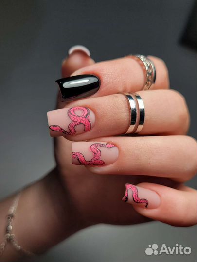 Наращивание ногтей, покрытие гель лаком