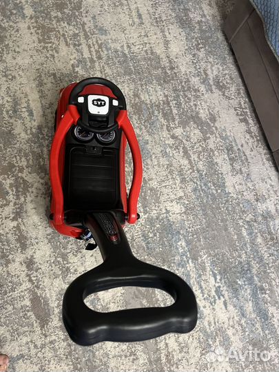 Машинка каталка с родительской ручкой