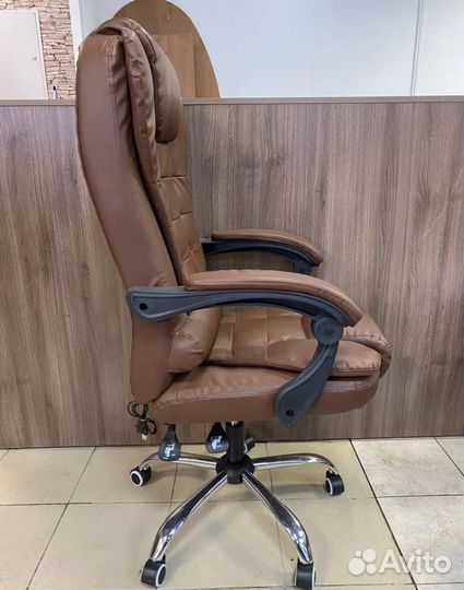 Компьютерное офисное кресло