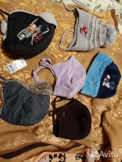 Шапки, манишки