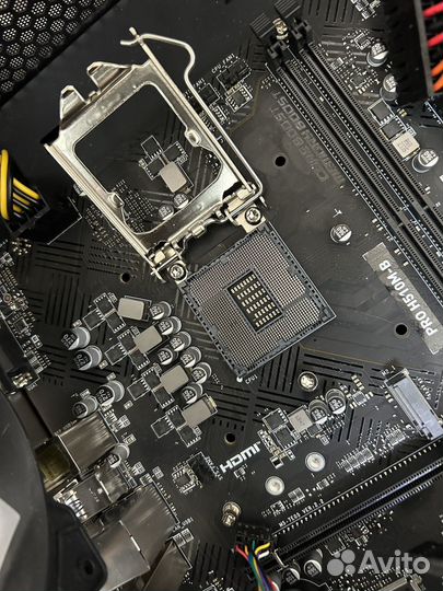 Материнская плата с дефектом