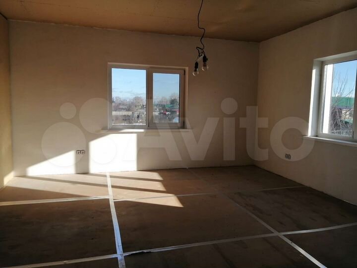 Дом 145 м² на участке 7,3 сот.