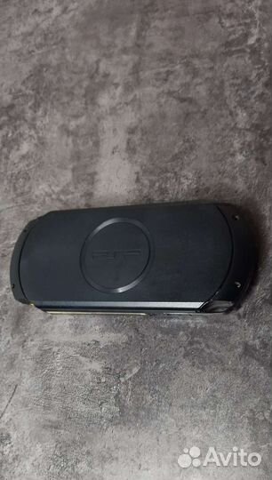 Sony PSP 3008+32gb памяти прошитая 150 игр