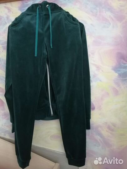 Спортивный костюм для стройной гимнастки