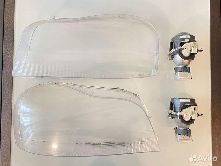 Линзы и стекла фар Volvo XC90