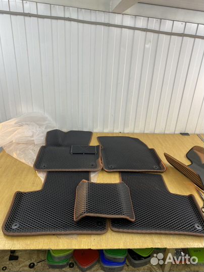 Коврики в автомобиль