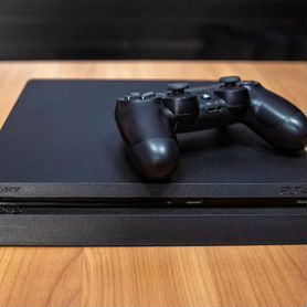 Sony playstation 4 slim