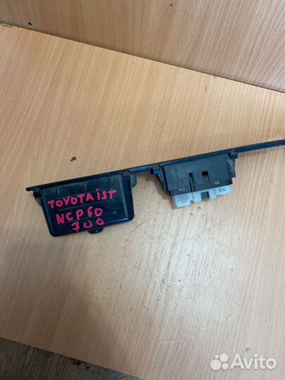 Кнопка стеклоподъемника toyota ist