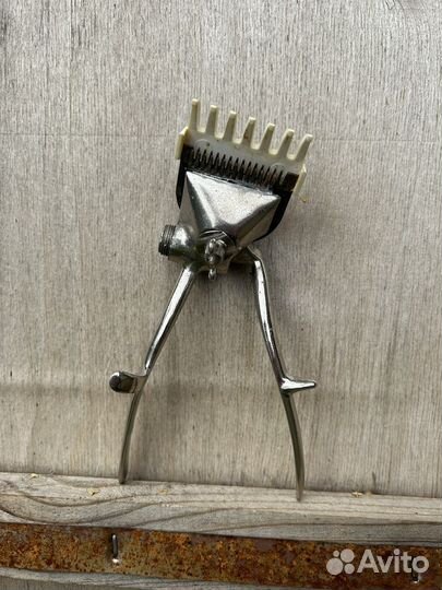 Механическая машинка для стрижки волос ручная СССР