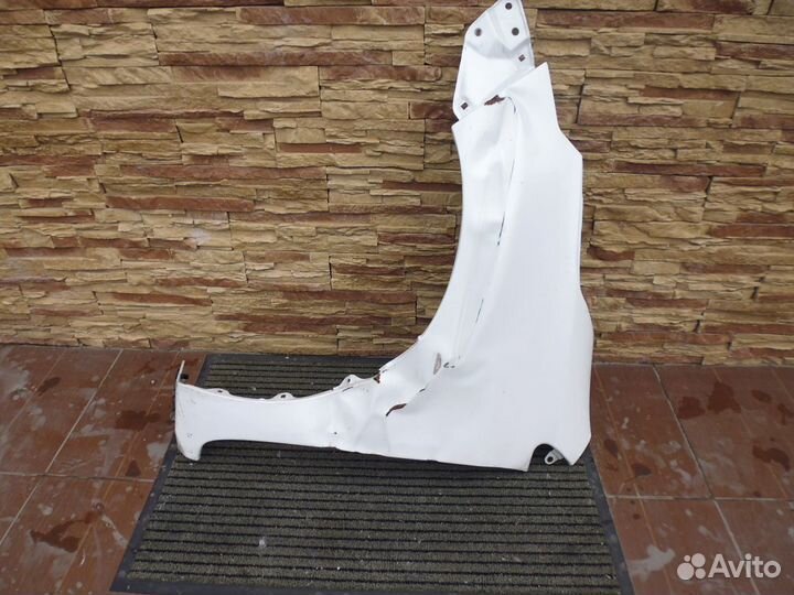 Тойота Королла Е180 крыло переднее левое с 2013