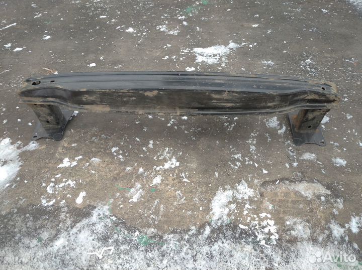 Усилитель бампера Volkswagen Jetta 6 2010-2019