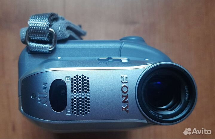 Видеокамера sony handycam