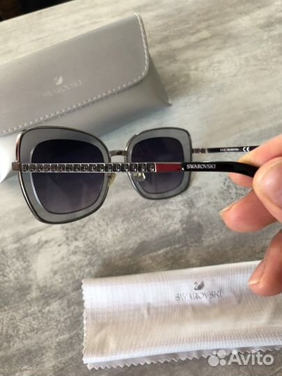 Очки солнцезащитные Swarovski
