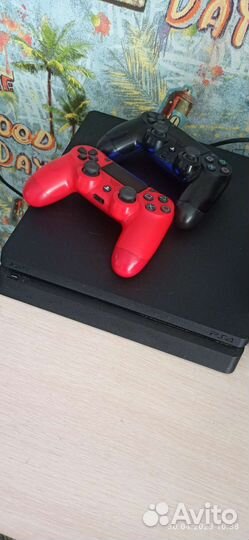 Sony playstation 4 slim