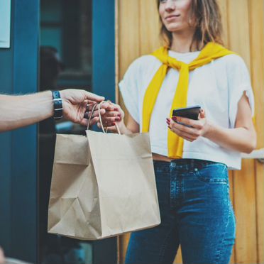 Водитель-курьер на личном автомобиле