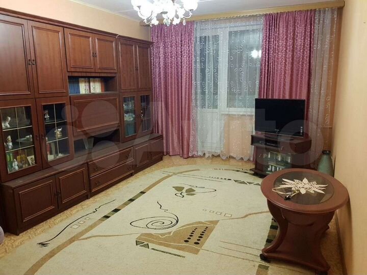 3-к. квартира, 81 м², 2/8 эт.