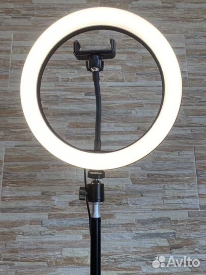 Кольцевая лампа 26 см со штативом