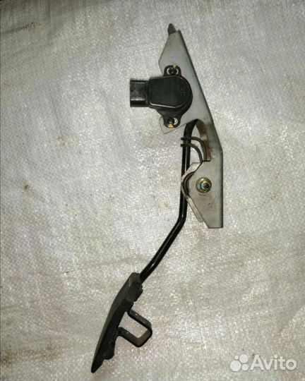 Педаль газа nissan almera classic B10