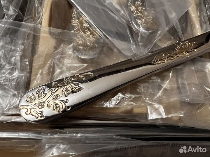 Столовый набор на 72 предмета из нержавеющей стали