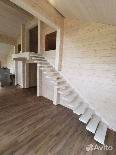 Парящая лестница