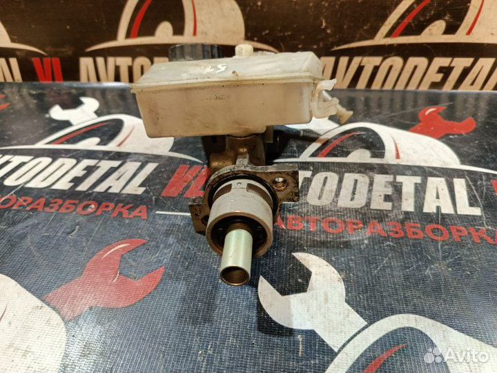 Главный тормозной цилиндр Peugeot 206 1 хэтчбек