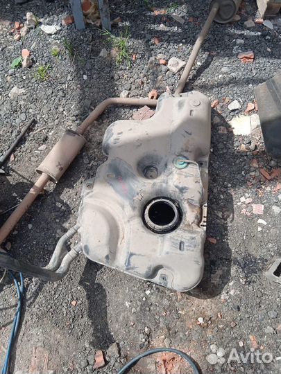 Топливный бак Renault Logan