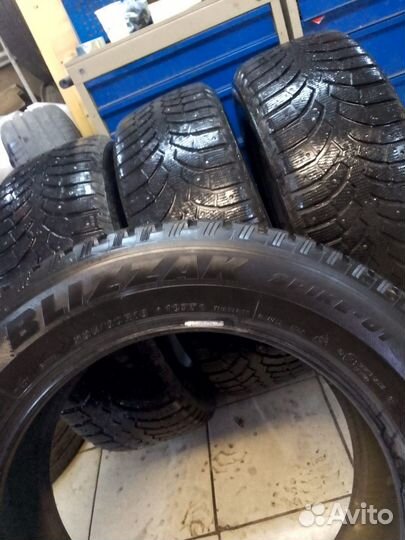 Bridgestone Blizzak Spike-01 235/60 R18