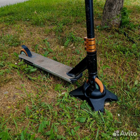 Самокат трюковой с пробегом оранжевый