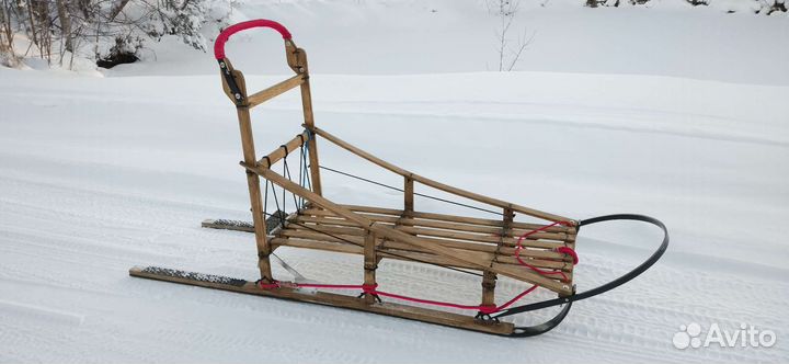 Деревянные нарты для собак