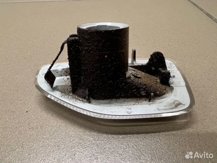 Повторитель поворота правый Renault Sandero 2500