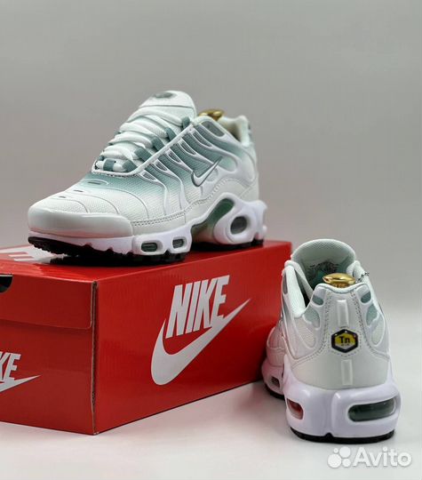 Кроссовки женские Nike Air Max Tn Plus