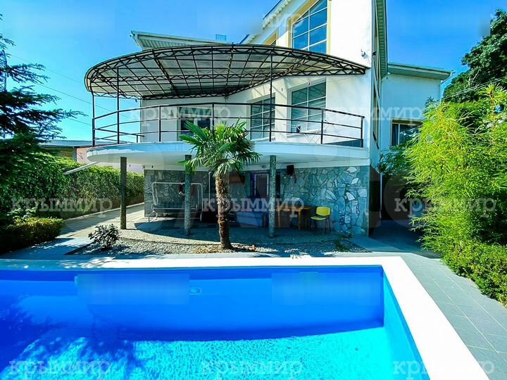 Дом 500 м² на участке 15 сот.