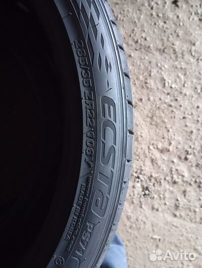 Kumho Ecsta PS71 285/35 R22 106Y