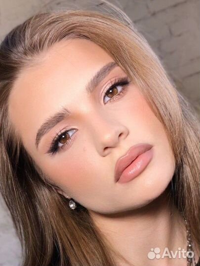 Визажист-бровист