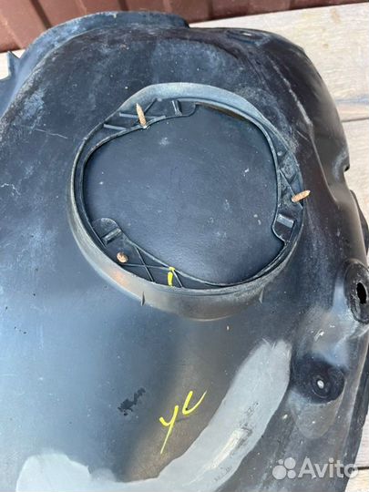 Подкрылок передний левый Renault Megane 2 1.4 2004