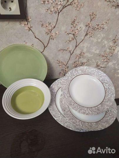 Посуда: кружки,чашки, тарелки, банки для круп