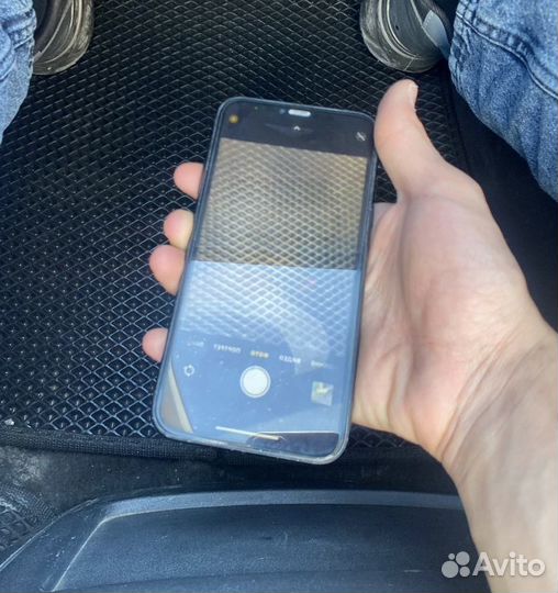 iPhone Xr, 64 ГБ