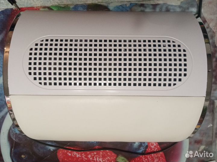 Пылесос (вытяжка) новый для маникюра